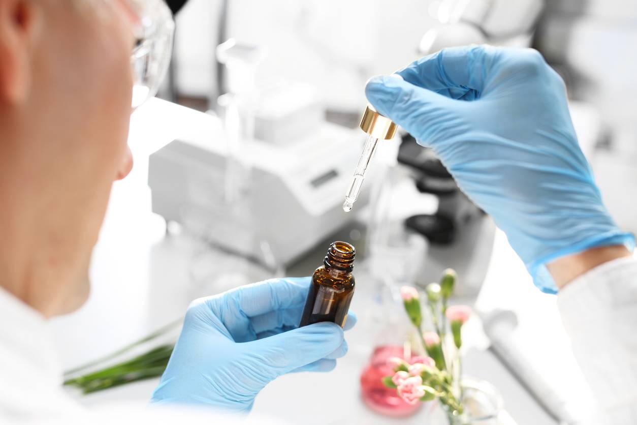 laboratoire spécialisé produits cosmétiques