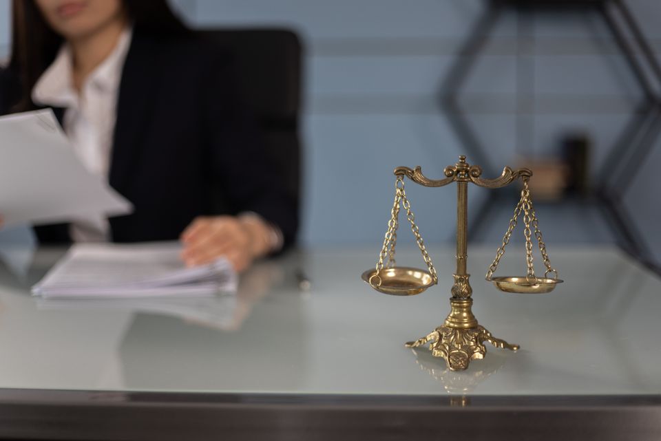 Comment réagir face à des malfaçons dans une construction neuve